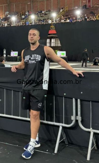 garoto de programa - Pentelhudo Carioca